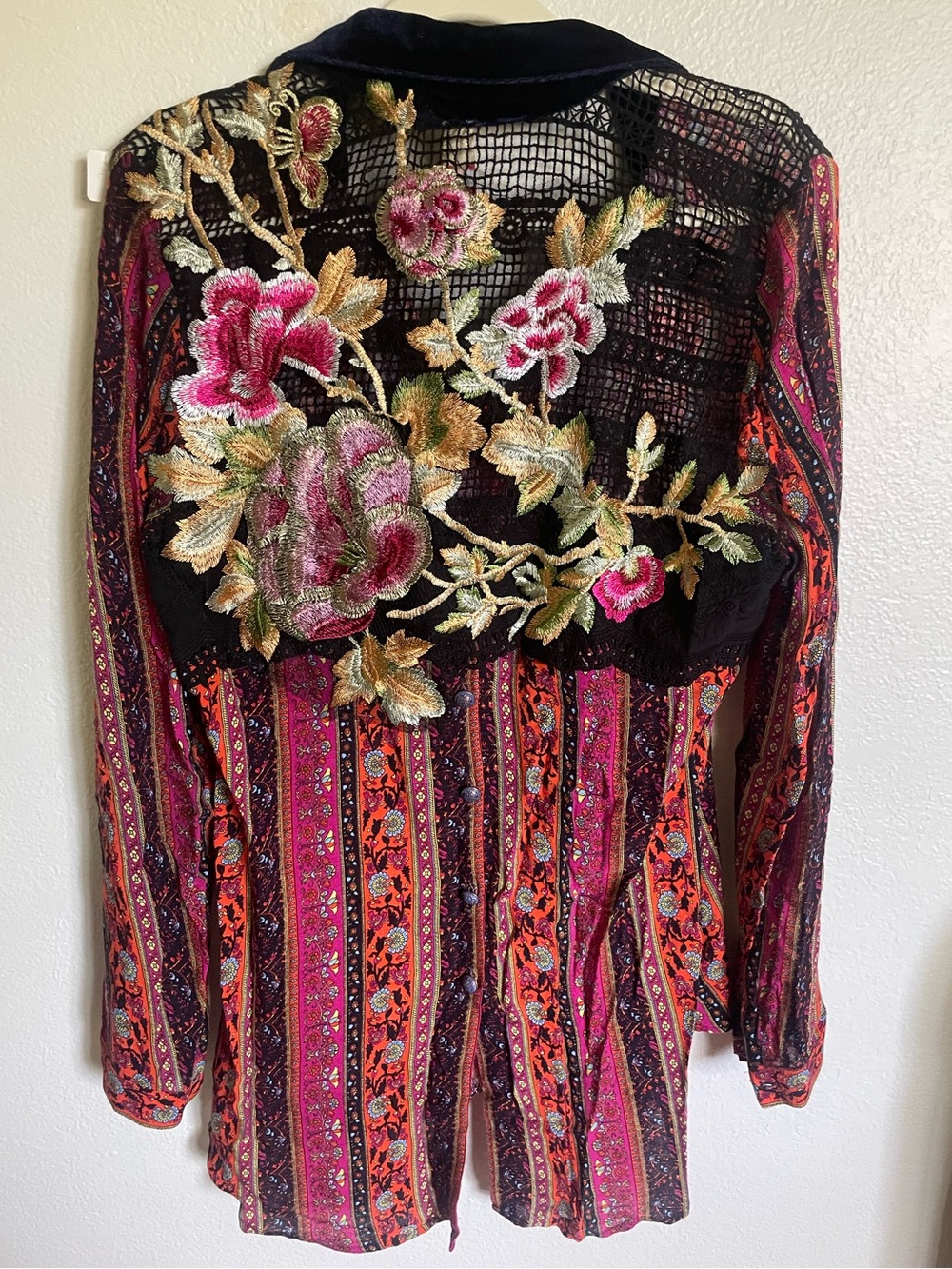 Anthropologie Cyrena Embroidered Mesh Back Tunic Blouse Velvet Collar Small